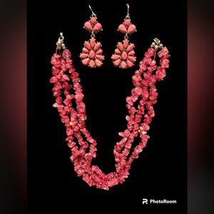 Pink beaded necklace and earring set